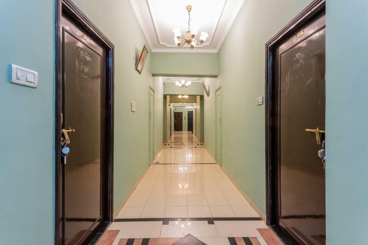 Oyo 38142 Girdhar Mahal Hotel Indore Exterior photo